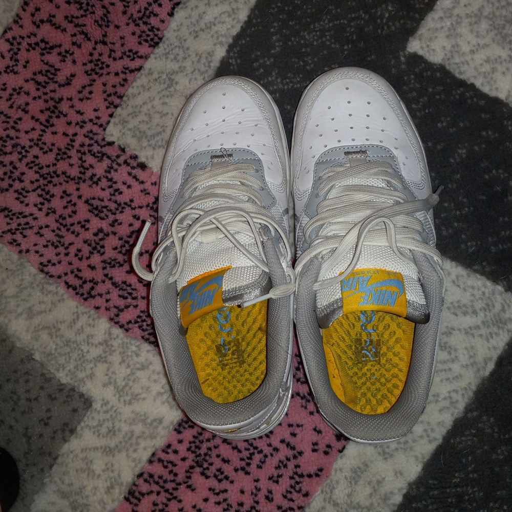 I am selling Air force 1-1